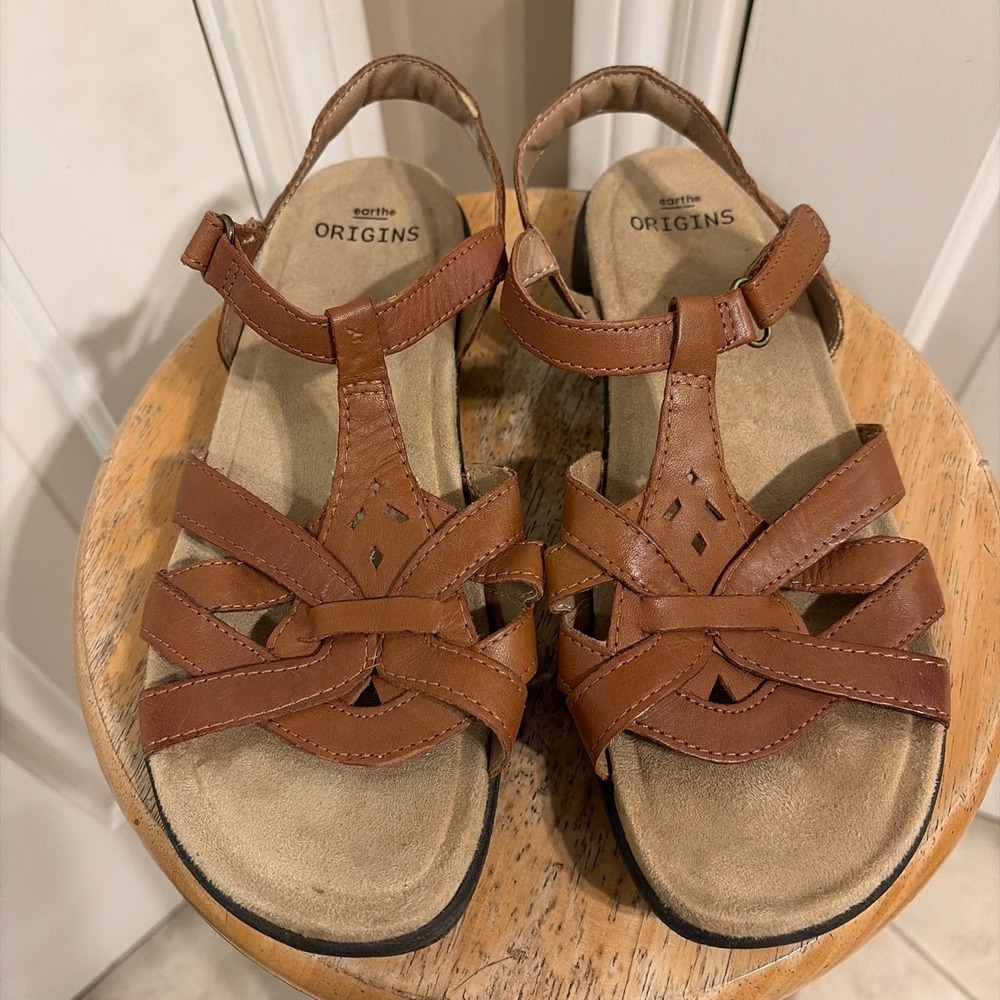 Earth Origins Womens Sylvie Strappy Sandal Medium Brown 8 Leather Comfort